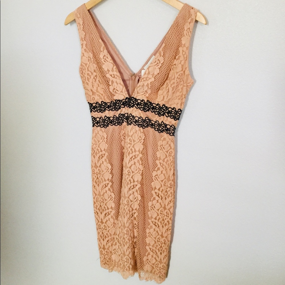 Dress - Picture 2 of 4